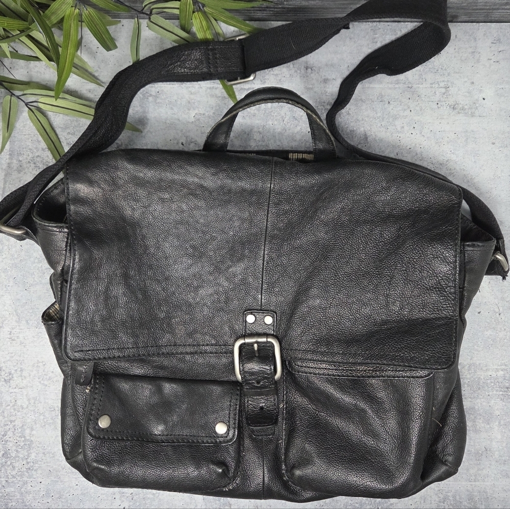 Fossil Defender Black Laptop Bag Satchel Crossbody Adjustable Shoulder Strap